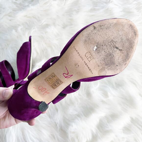 Carolina Herrera Magenta Suede Cut Out Heeled Sandals - Picture 7 of 8